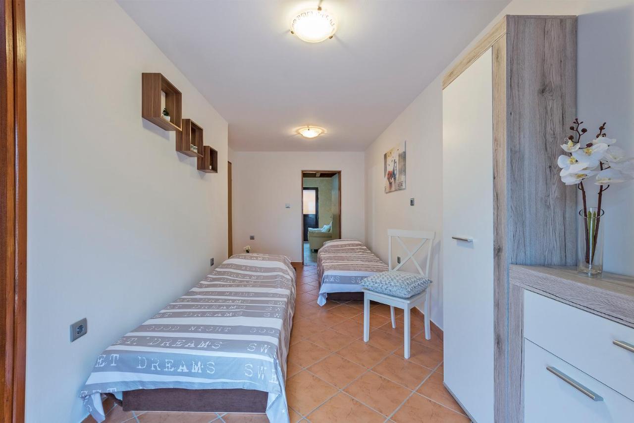Tina & Denis Appartement *